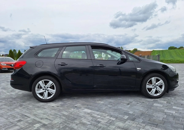 Opel Astra cena 25900 przebieg: 184000, rok produkcji 2014 z Szubin małe 191